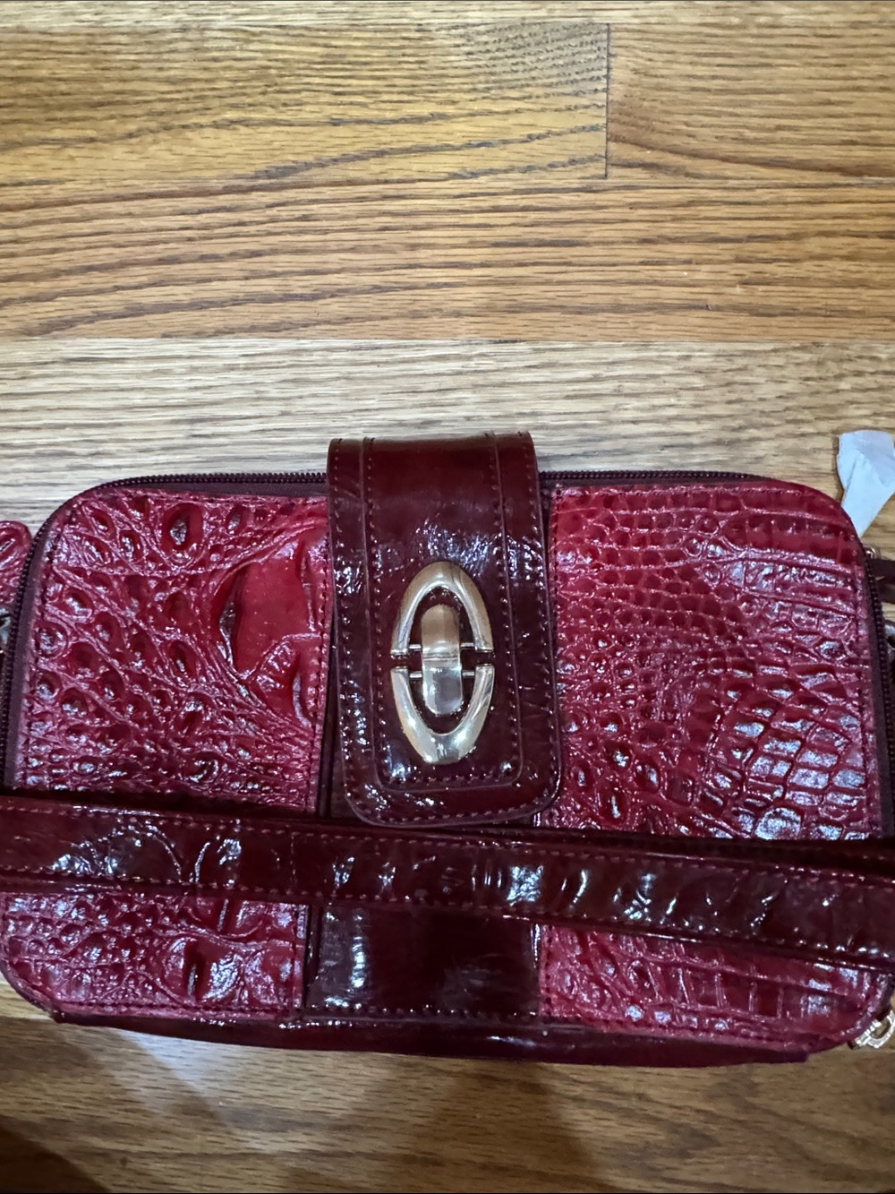 Boutique Burgundy Croc- Embossed Leather Crossbody with Magnetic Closure - Picture 2 of 8